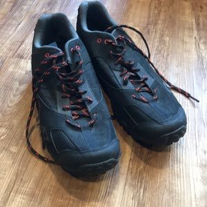 Giro black clip ins “Rumble” shoes